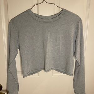 Lululemon crop long sleeve shirt